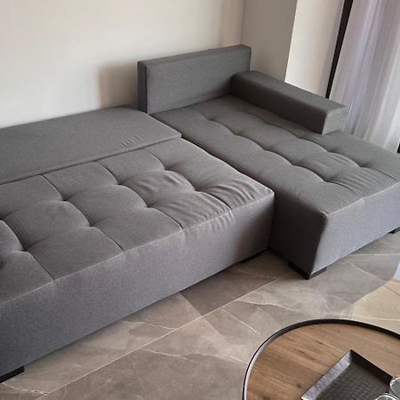P J Luxury Suites Serres Buitenkant foto