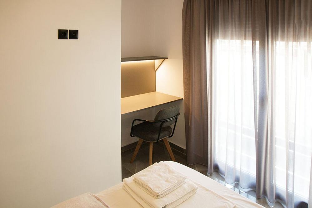 P J Luxury Suites Serres Buitenkant foto