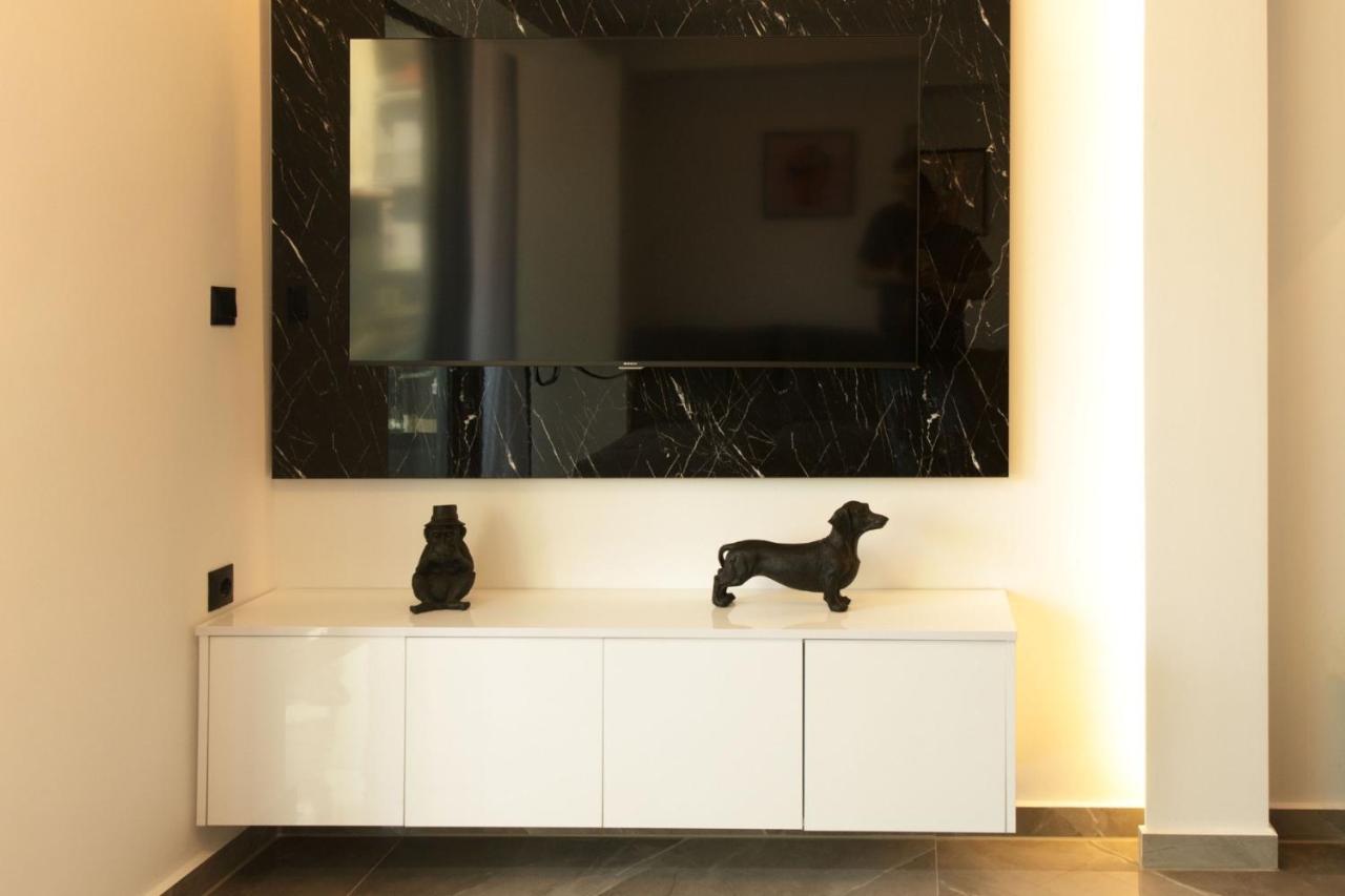 P J Luxury Suites Serres Buitenkant foto